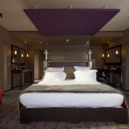Hotel Chateau De Mery Bagian luar foto