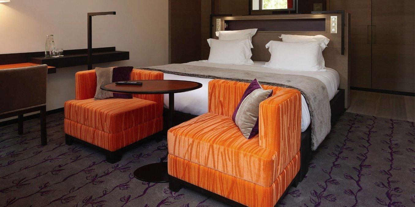 Hotel Chateau De Mery Bagian luar foto